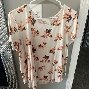 Maurices 24/7 tee size XL